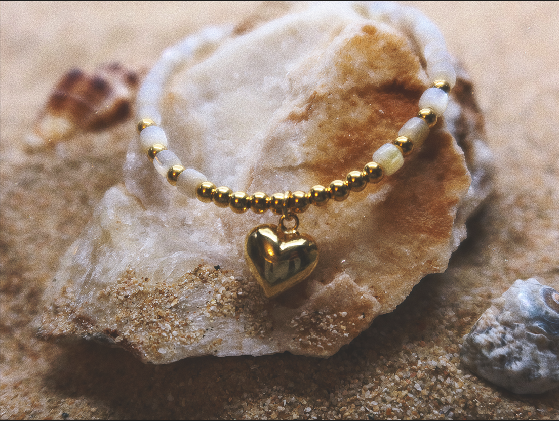 Golden Heart Glow Bracelet
