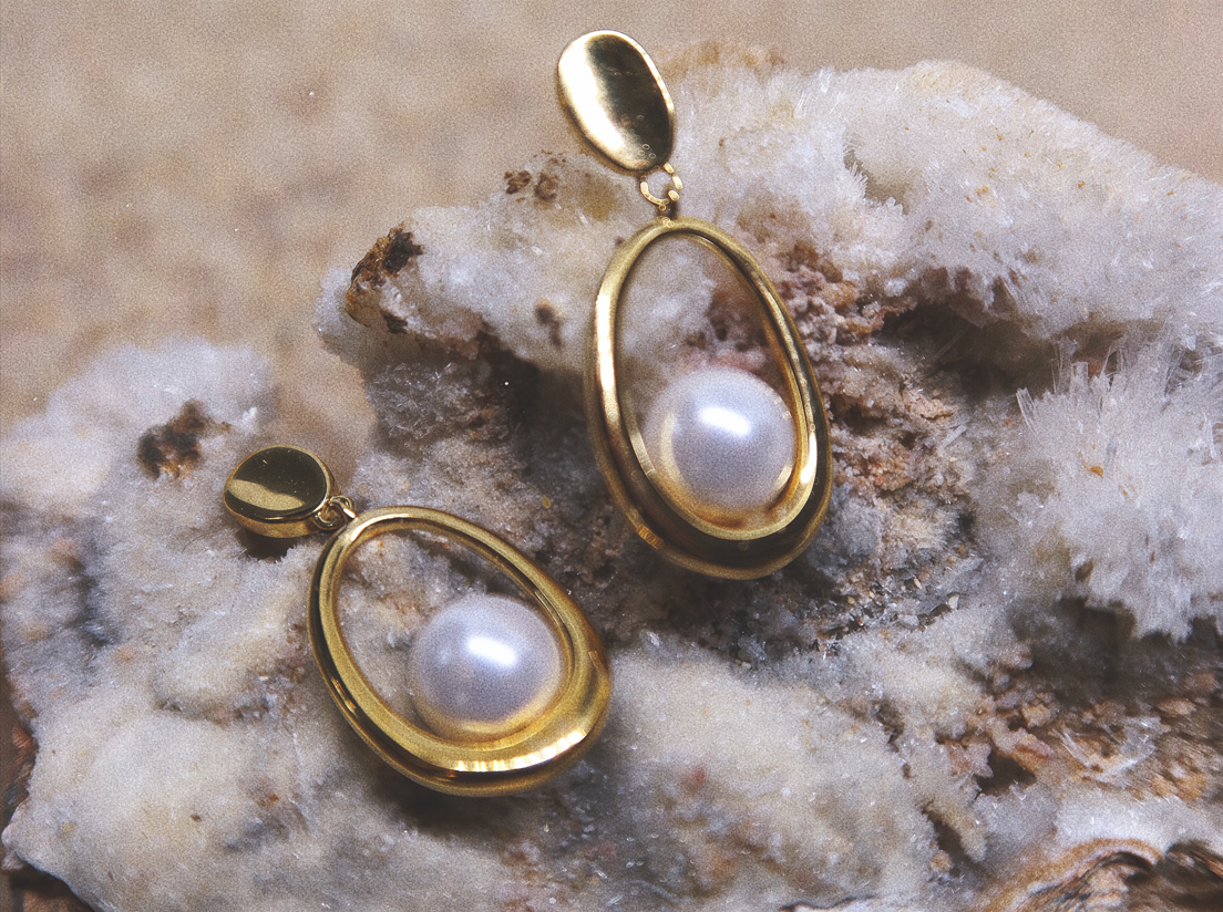Pearl Oval Drop Earrings