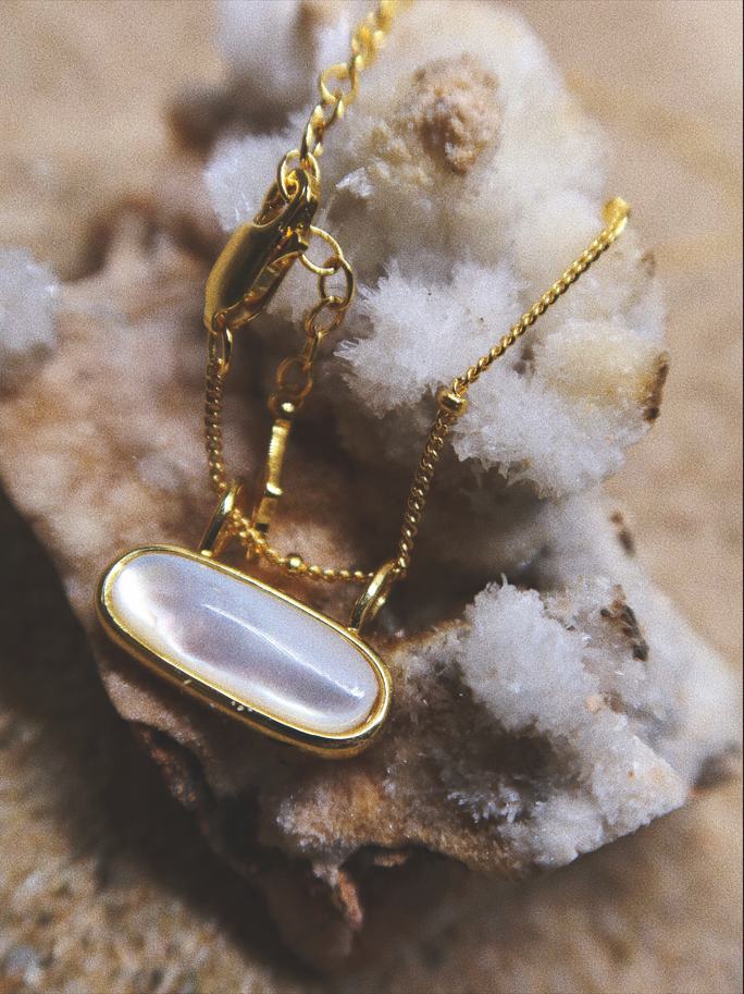 Lustrous Pearl Necklace and Earring Set