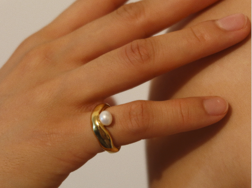 Pearl Embrace Ring